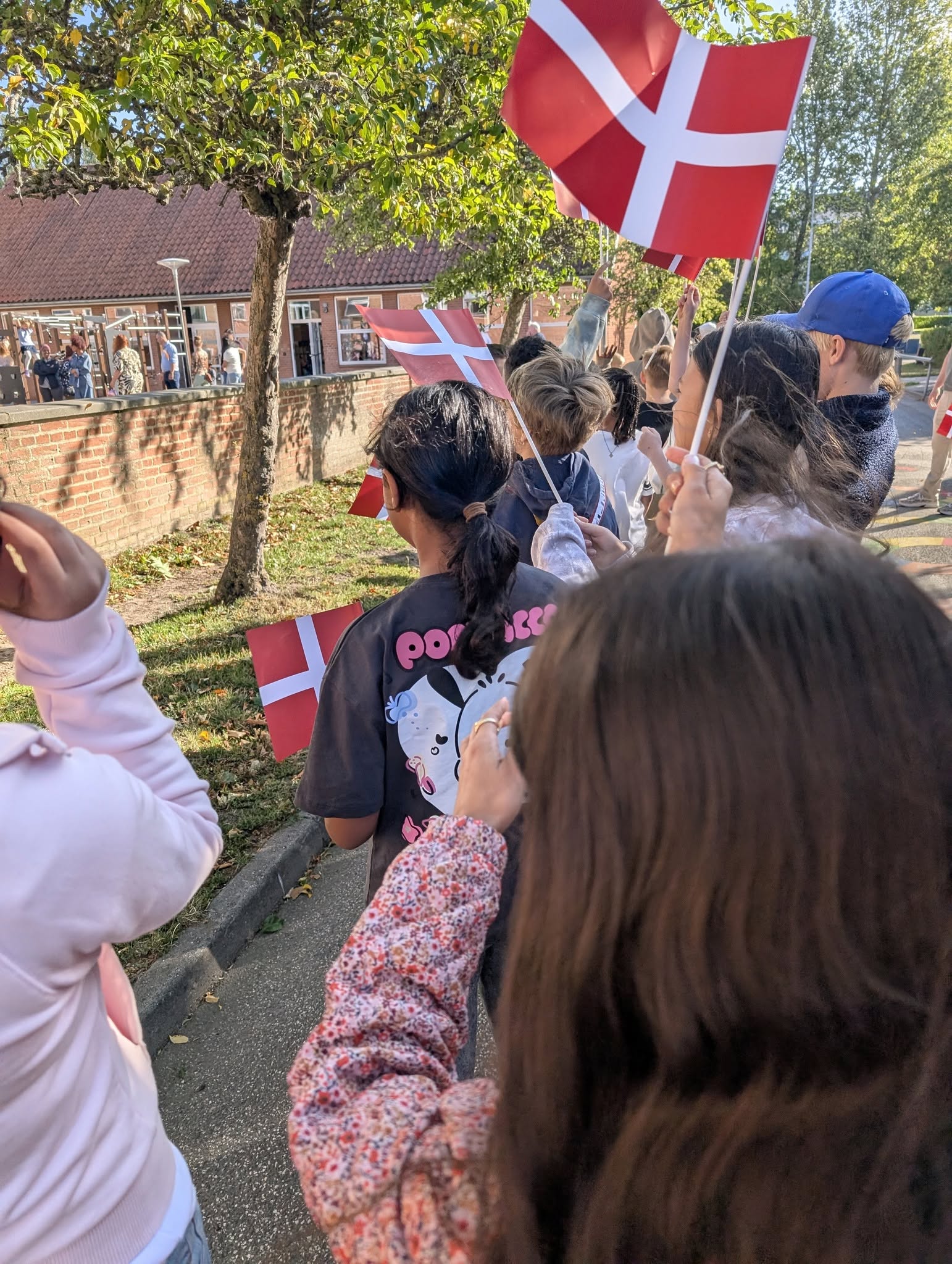 Flagalle på Vestergårdsskolen til første skoledag